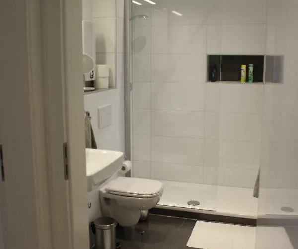 Gaestezimmer Bergerhof - Ankommen Und Wohlfuehlen Apartment Neuss